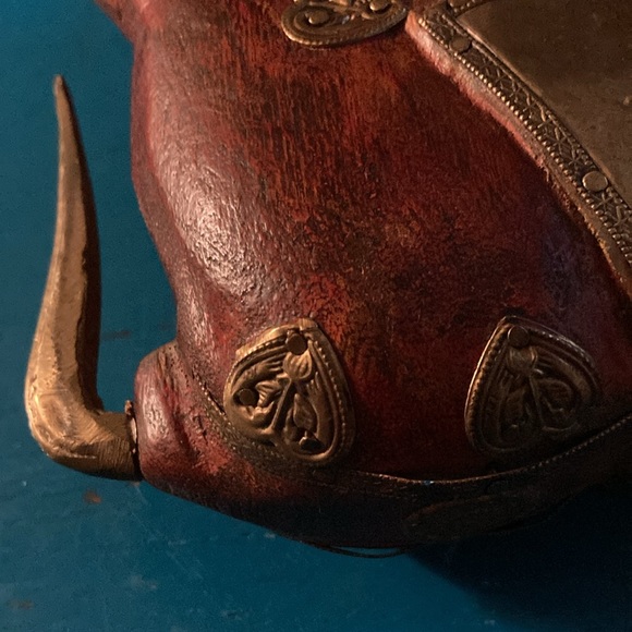 Wood/brass Horse statue from India. Exquisite detailed brass embellishments. - Picture 6 of 13